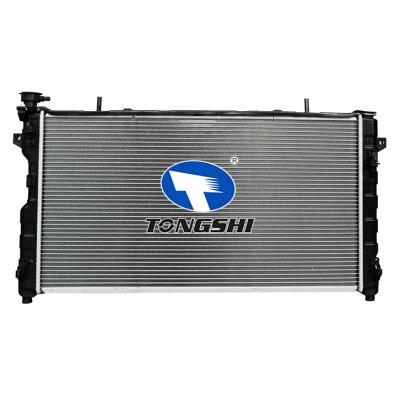 适用于CARAVAN BASE V6 3.3L 06-07 MT散热器  OEM : 4677523