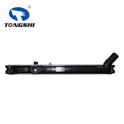 适用于铃木ESCUDO TD32W 98-99 MT散热器 OEM : 17700-78E20