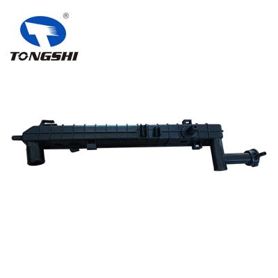 适用于TUCSON 2.0L I4 05-07/05-10塑胶水室